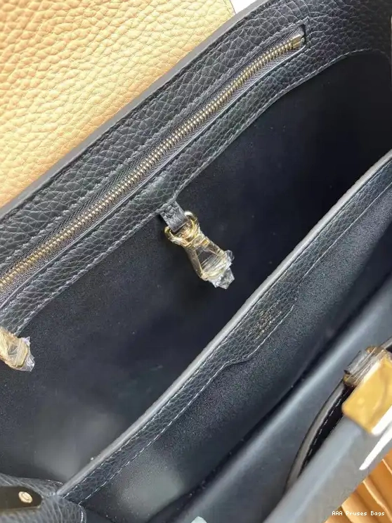 AAA Pruses Bags CAPUCINES Vuitton MM Louis 0528